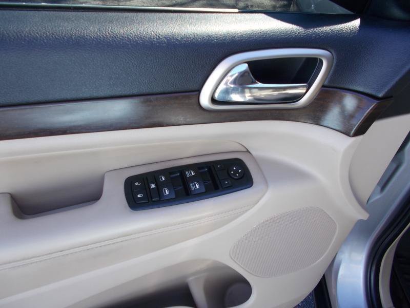 Used 2016 Jeep Grand Cherokee Laredo RWD image 27