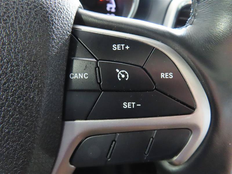 Used 2018 Jeep Grand Cherokee Limited AWD/4WD image 24