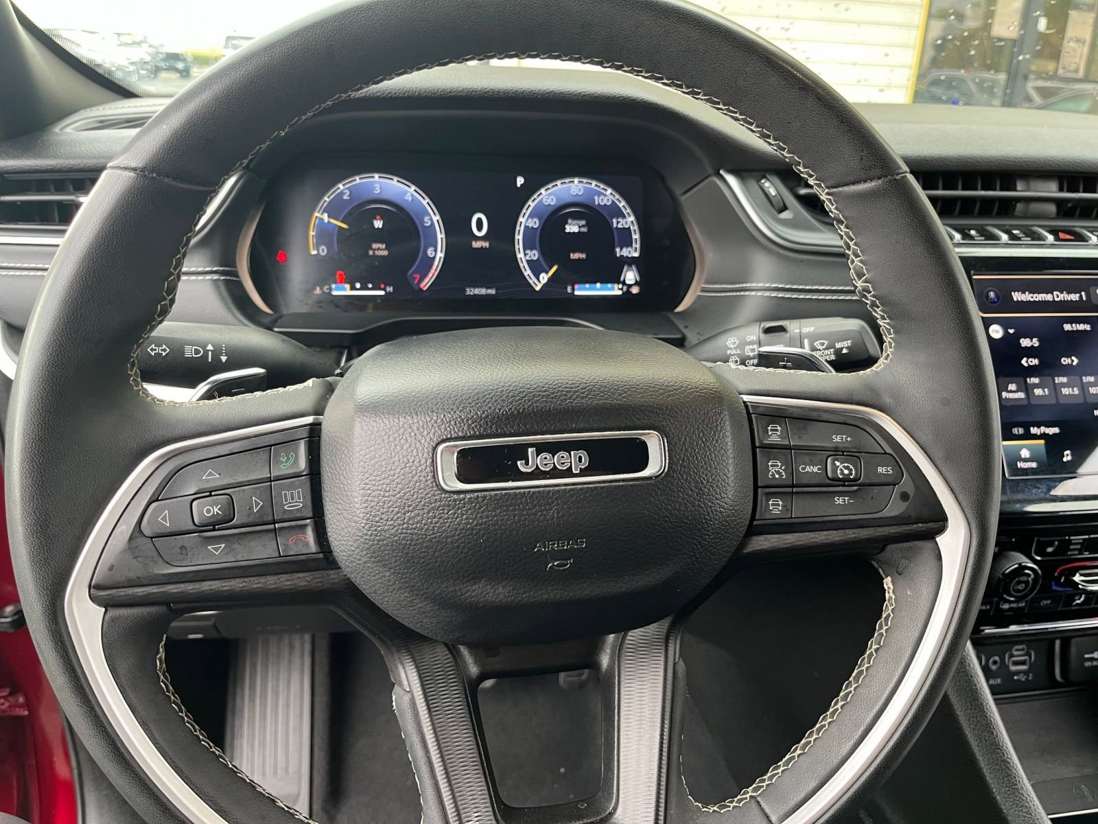Used 2023 Jeep Grand Cherokee Altitude image 28