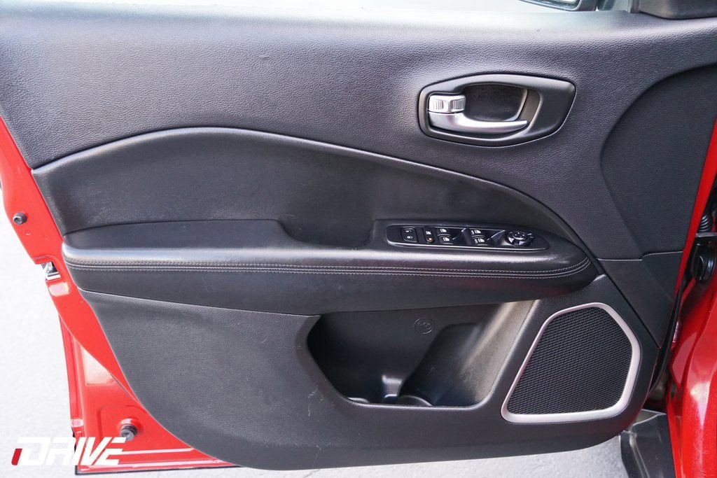 Used 2020 Jeep Compass Latitude image 16