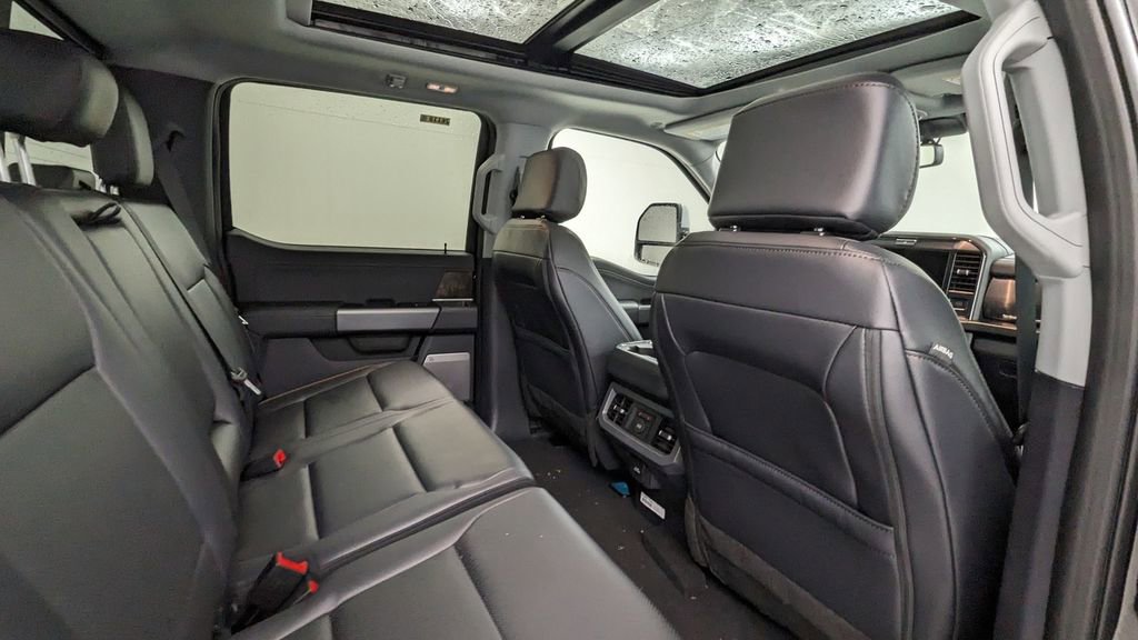New 2026 Ford F350 Lariat w/ Lariat Premium Package image 39