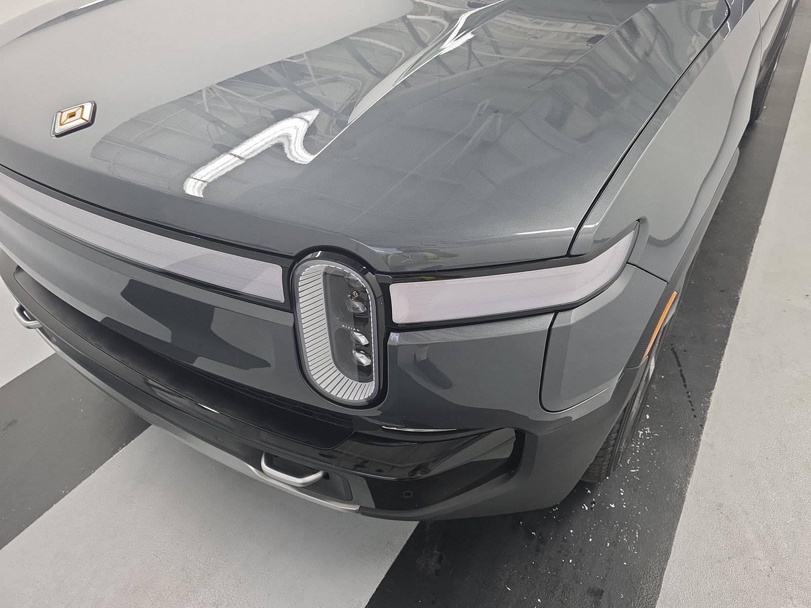 Used 2024 Rivian R1S Adventure AWD/4WD image 35