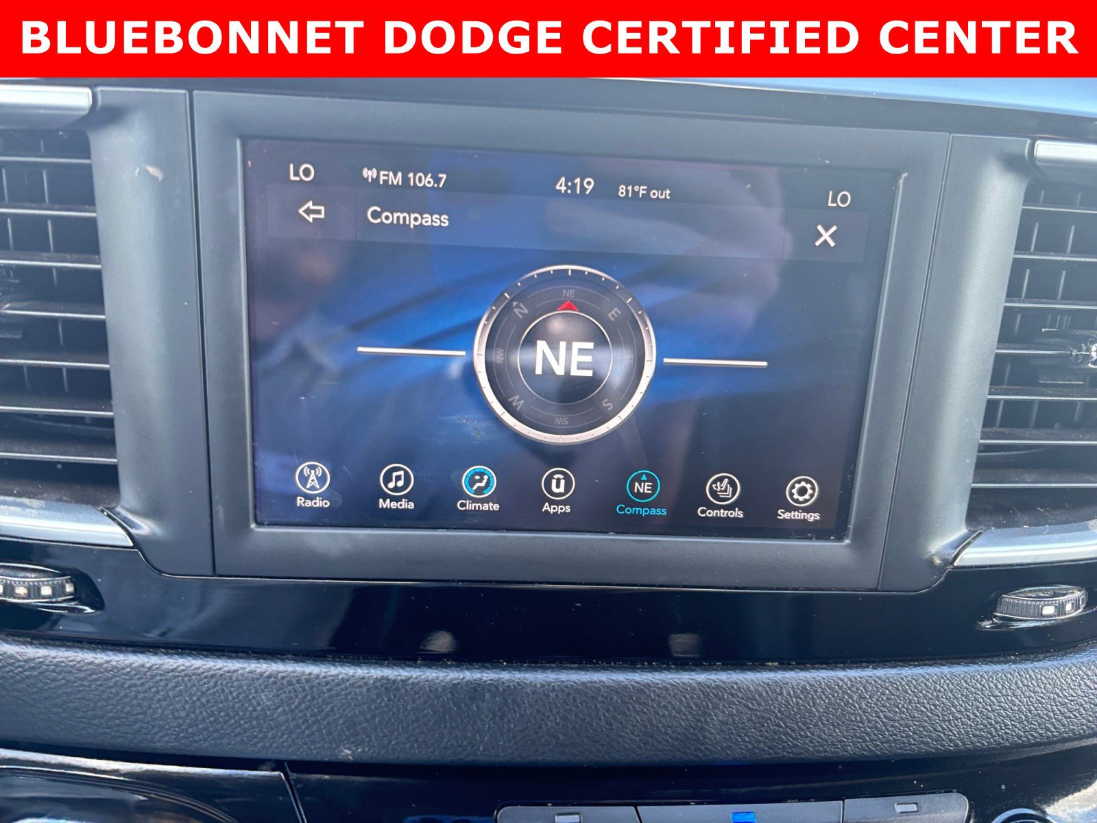Used 2020 Chrysler Pacifica Touring-L FWD image 15