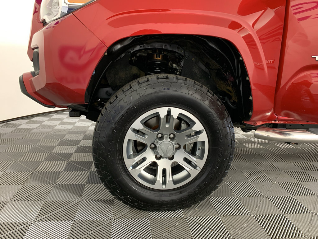 Used 2016 Toyota Tacoma SR5 w/ Towing Package AWD/4WD image 12
