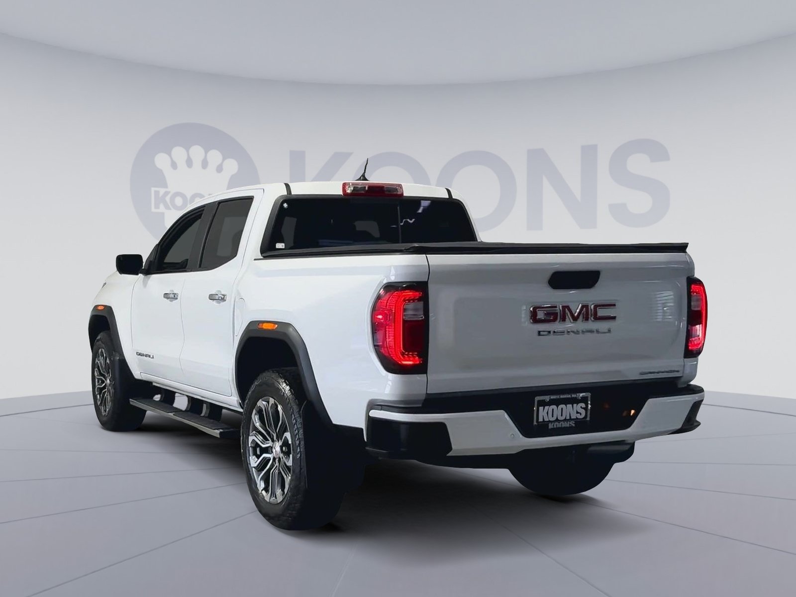 Used 2023 GMC Canyon Denali AWD/4WD image 10