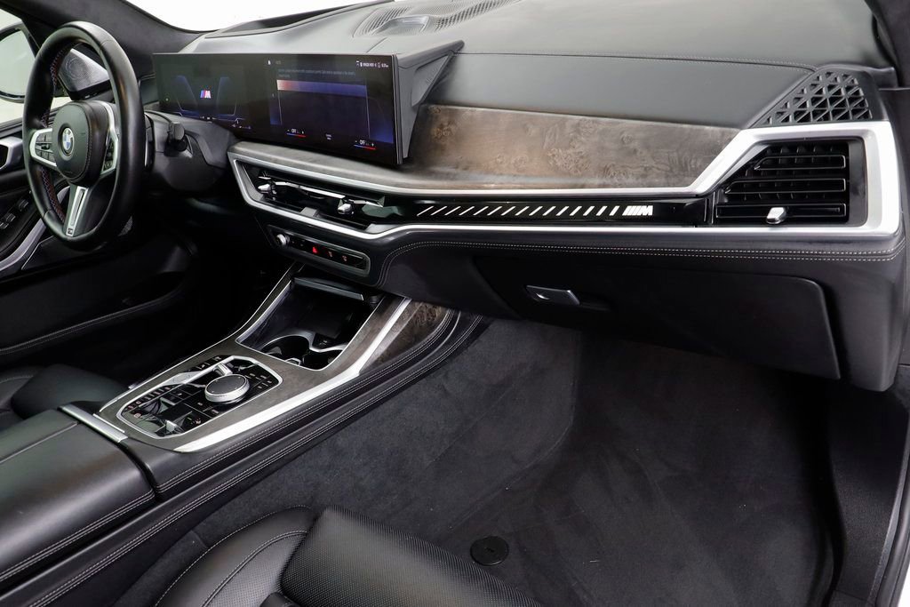 Certified 2023 BMW X7 M60i image 22