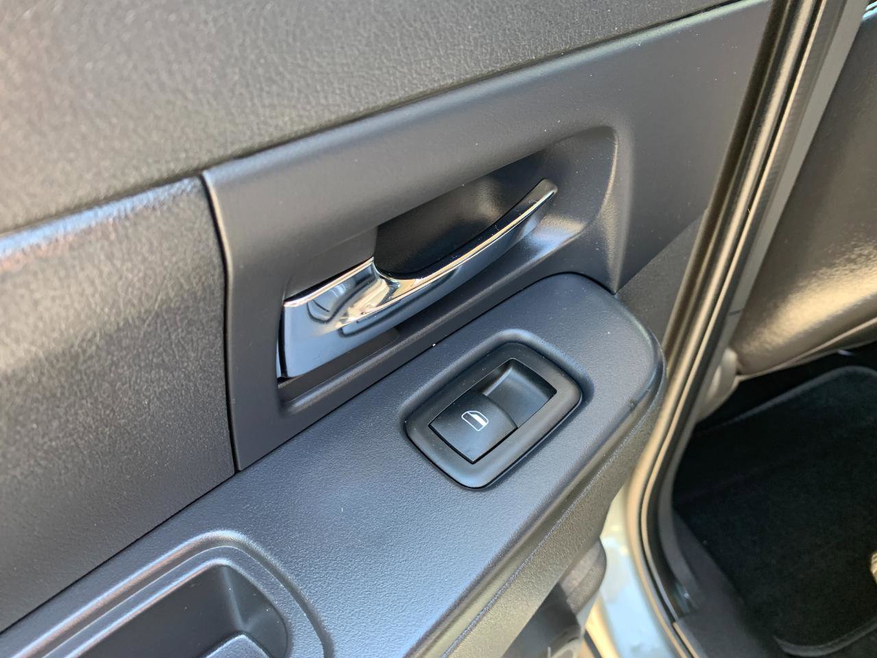 Used 2012 Jeep Liberty Sport AWD/4WD image 30