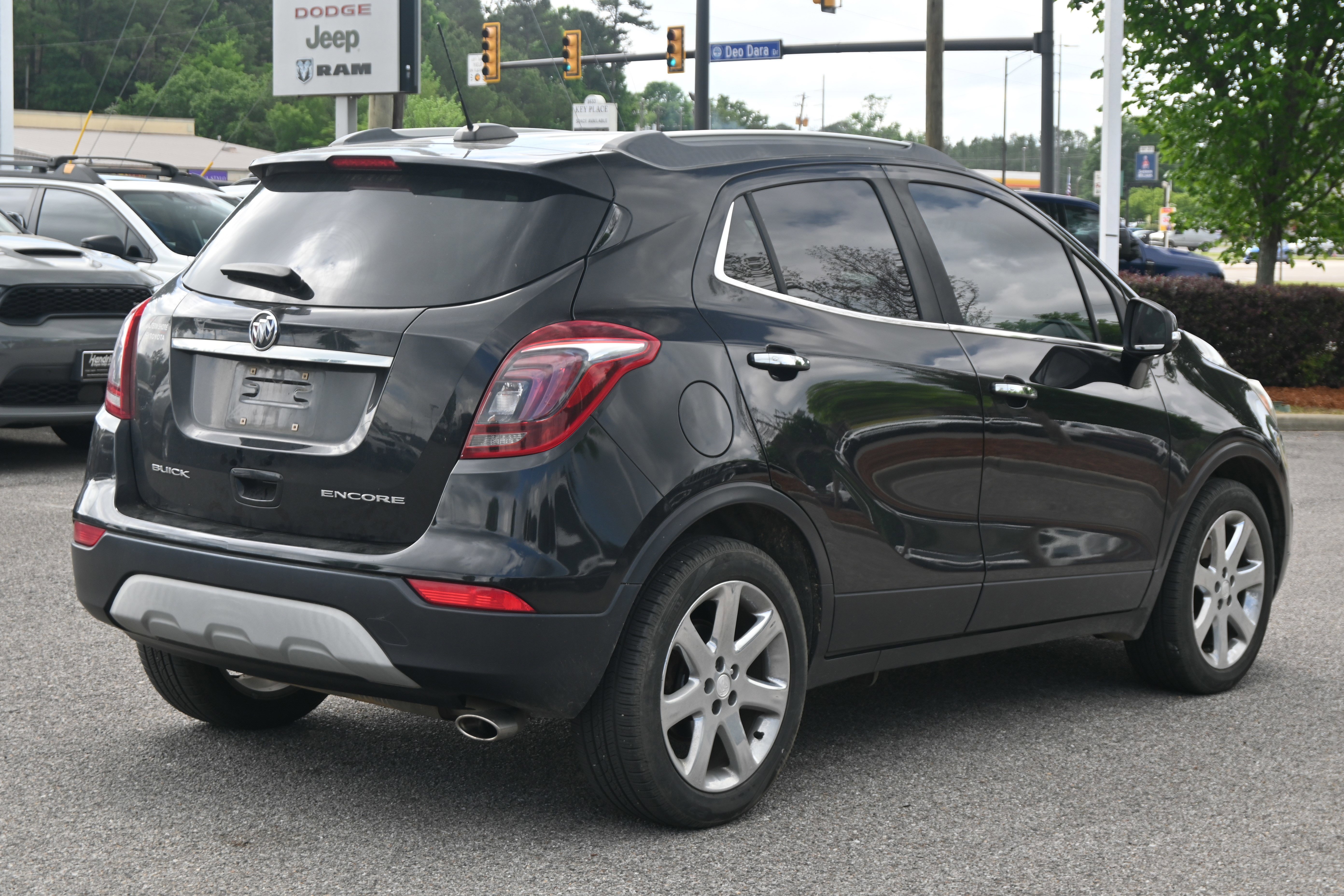Used 2017 Buick Encore Essence w/ Experience Buick Package image 15