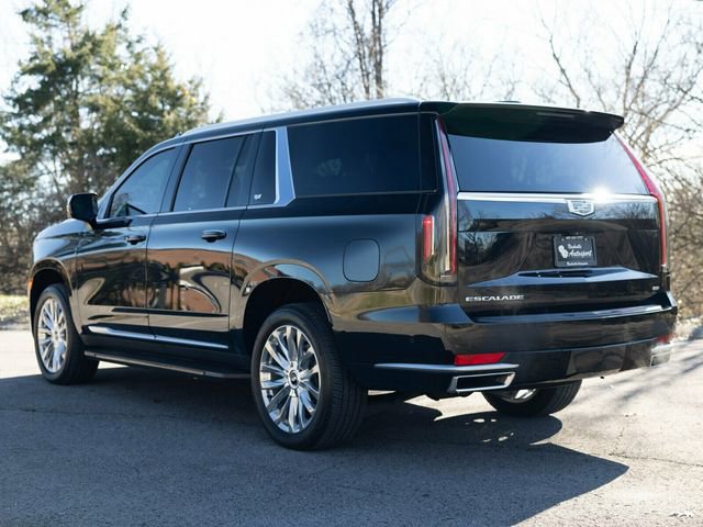 Used 2023 Cadillac Escalade ESV Premium Luxury image 6