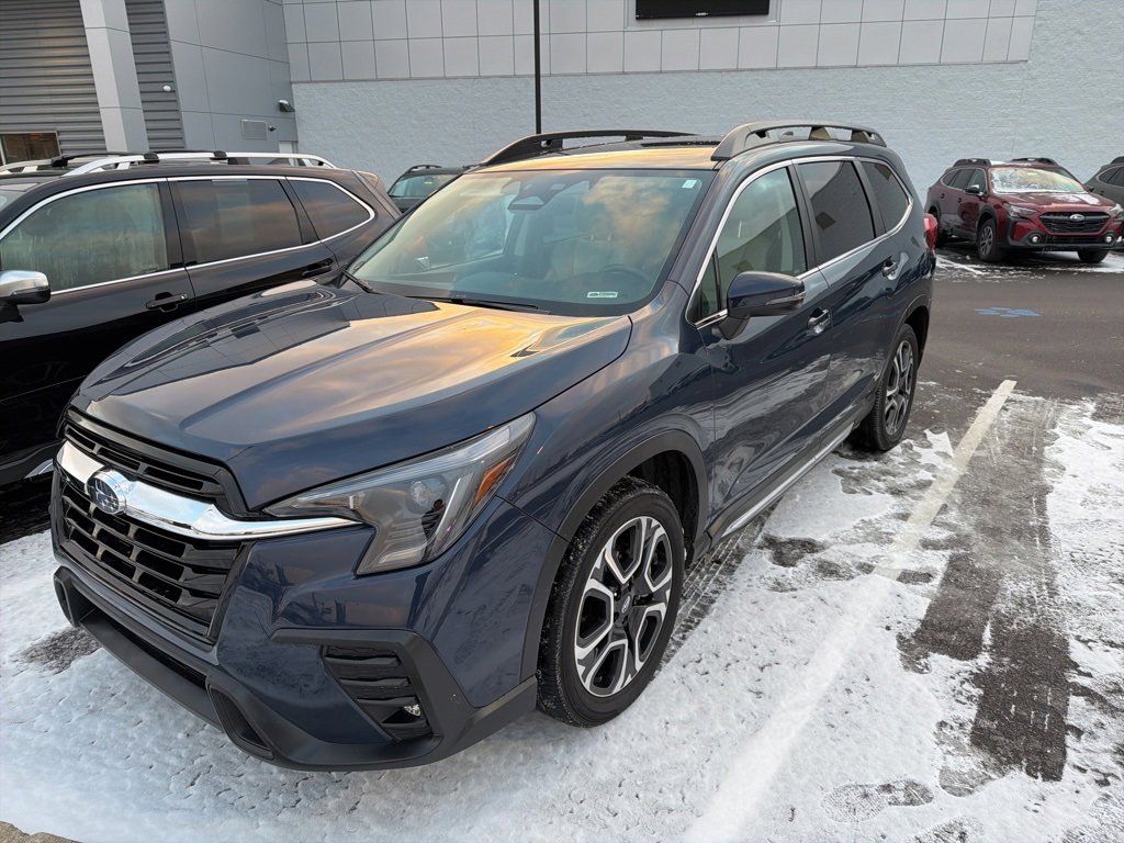Used 2023 Subaru Ascent Limited image 4