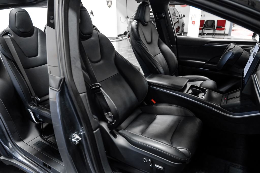 Used 2023 Tesla Model X Plaid image 26