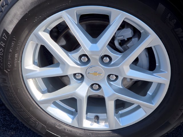 Used 2024 Chevrolet Equinox LT w/ LPO, Floor Liner Package FWD image 8