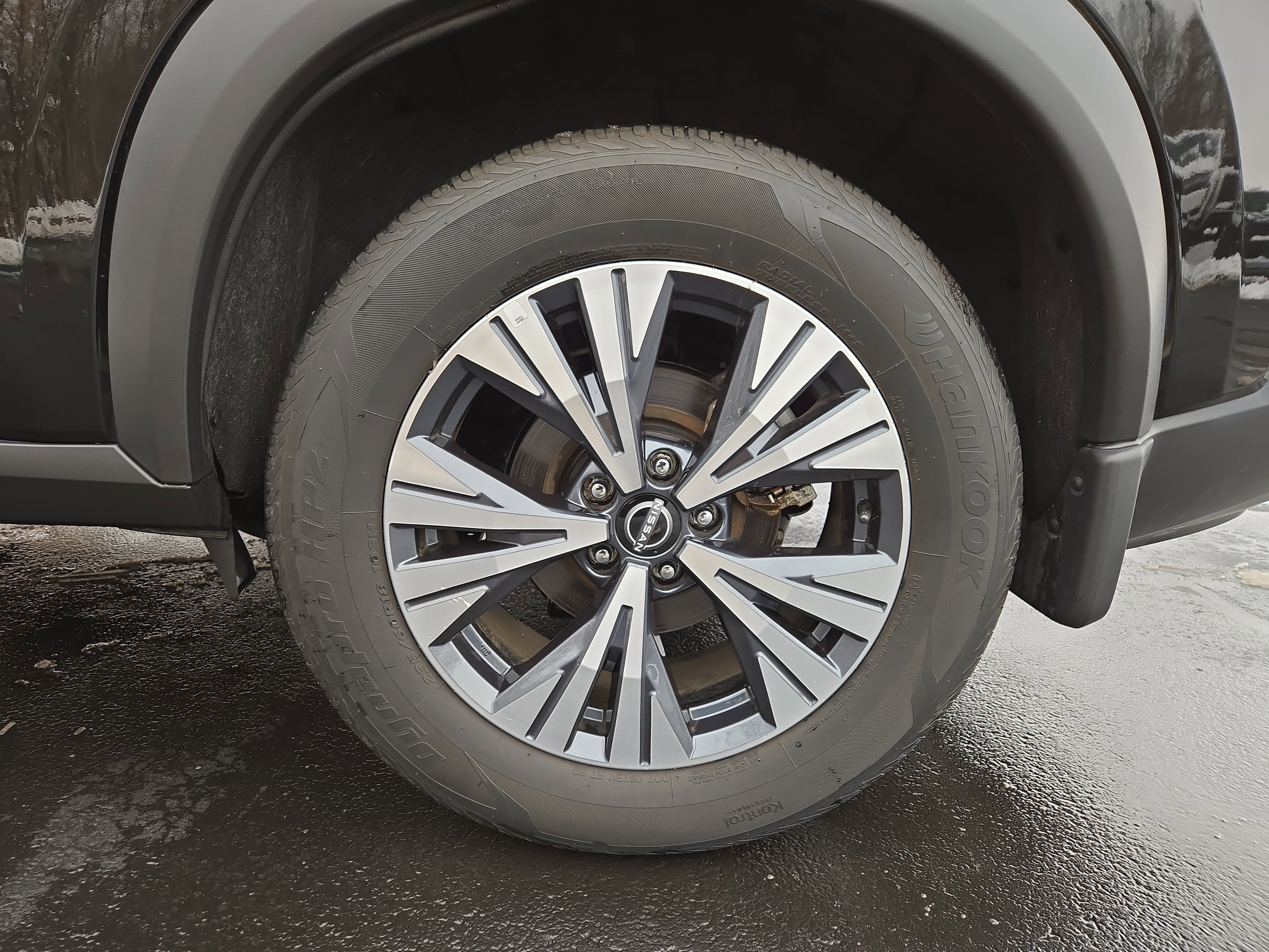 Used 2022 Nissan Rogue SV w/ SV Premium Package image 11