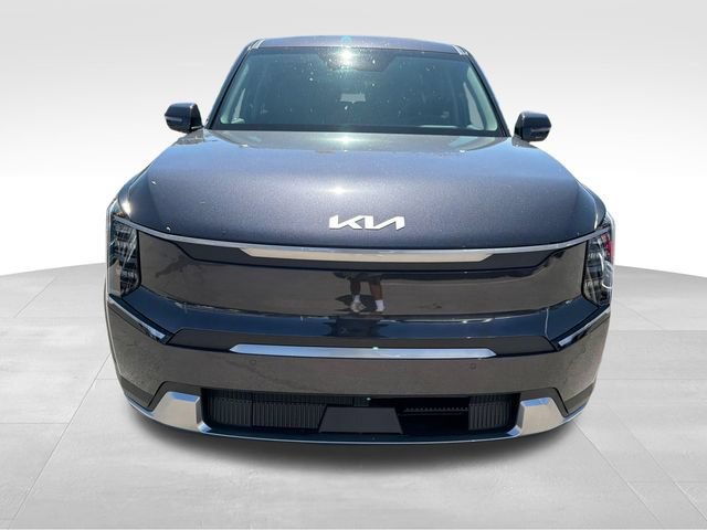 New 2026 Kia EV9 Light RWD image 2