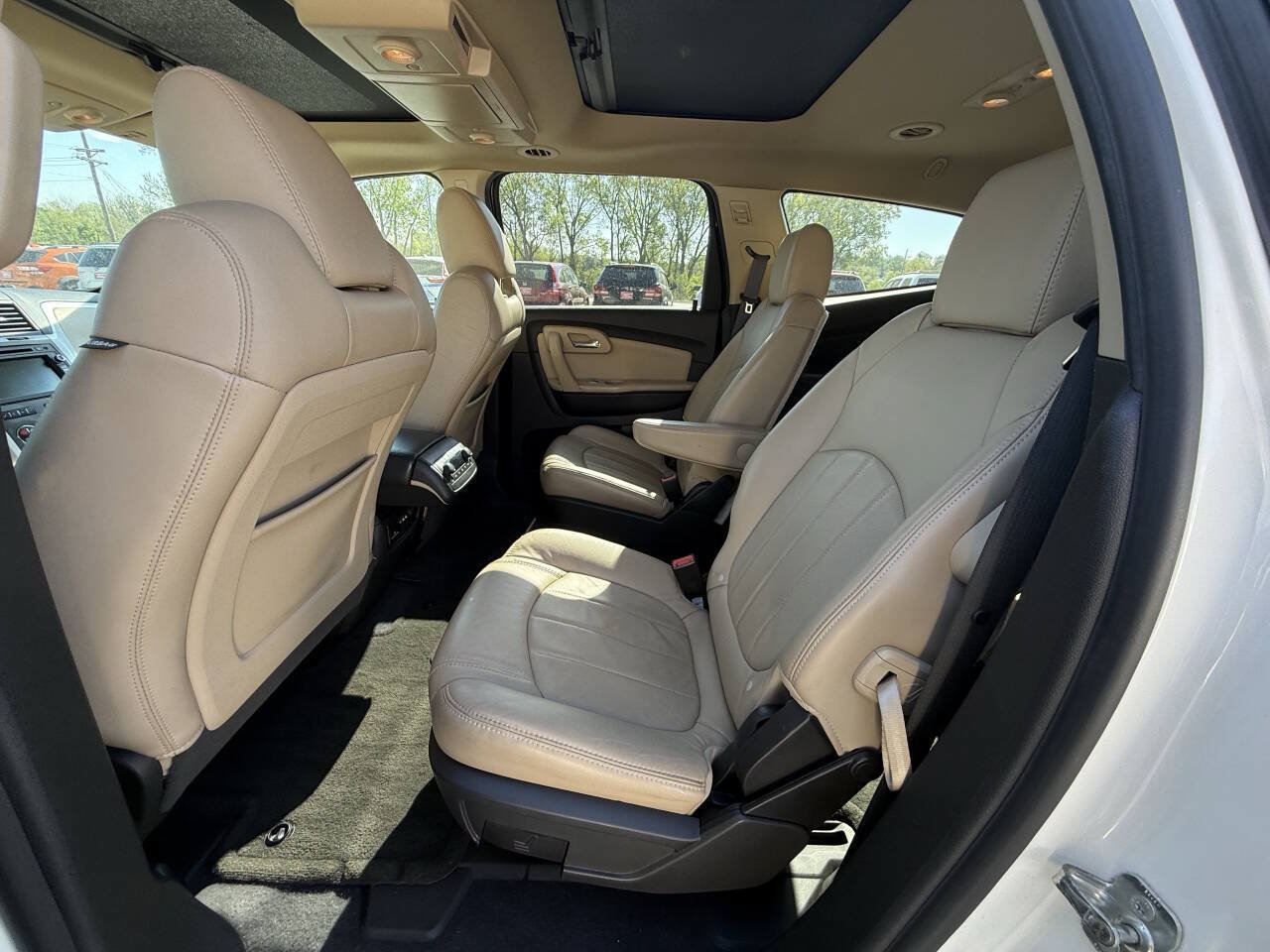Used 2012 Chevrolet Traverse LTZ AWD/4WD image 21