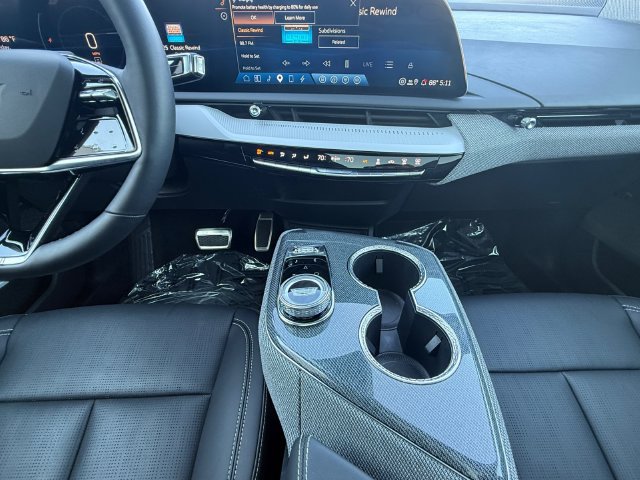 Certified 2025 Cadillac Optiq Sport 2 AWD/4WD image 3
