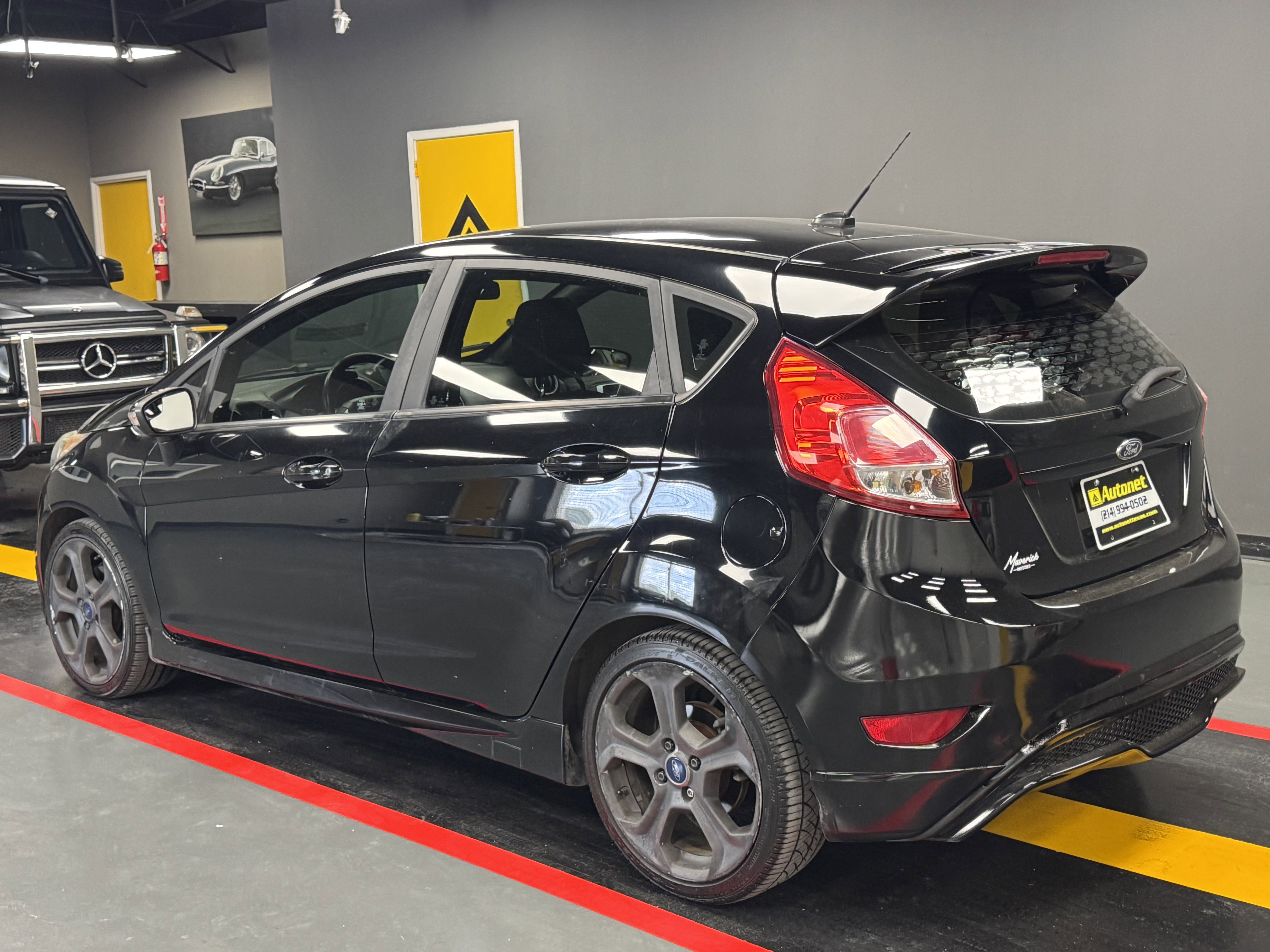 Used 2017 Ford Fiesta ST image 4