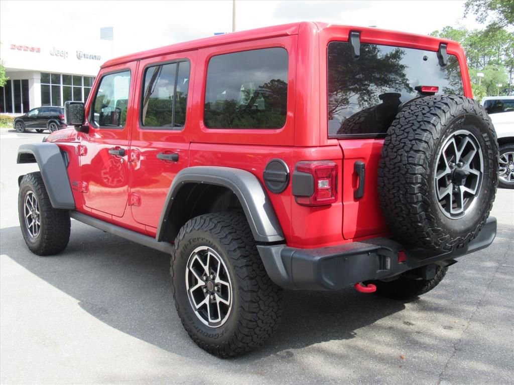 Certified 2025 Jeep Wrangler Unlimited Rubicon w/ Convenience Group AWD/4WD image 5