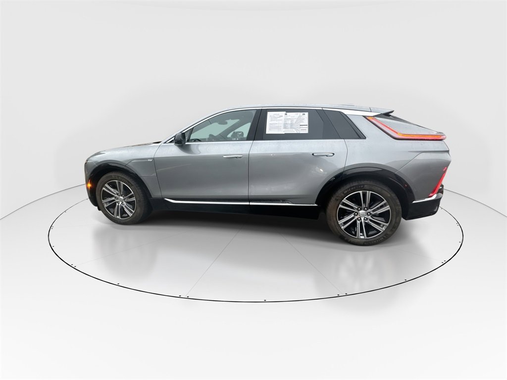 Used 2024 Cadillac Lyriq Luxury image 5
