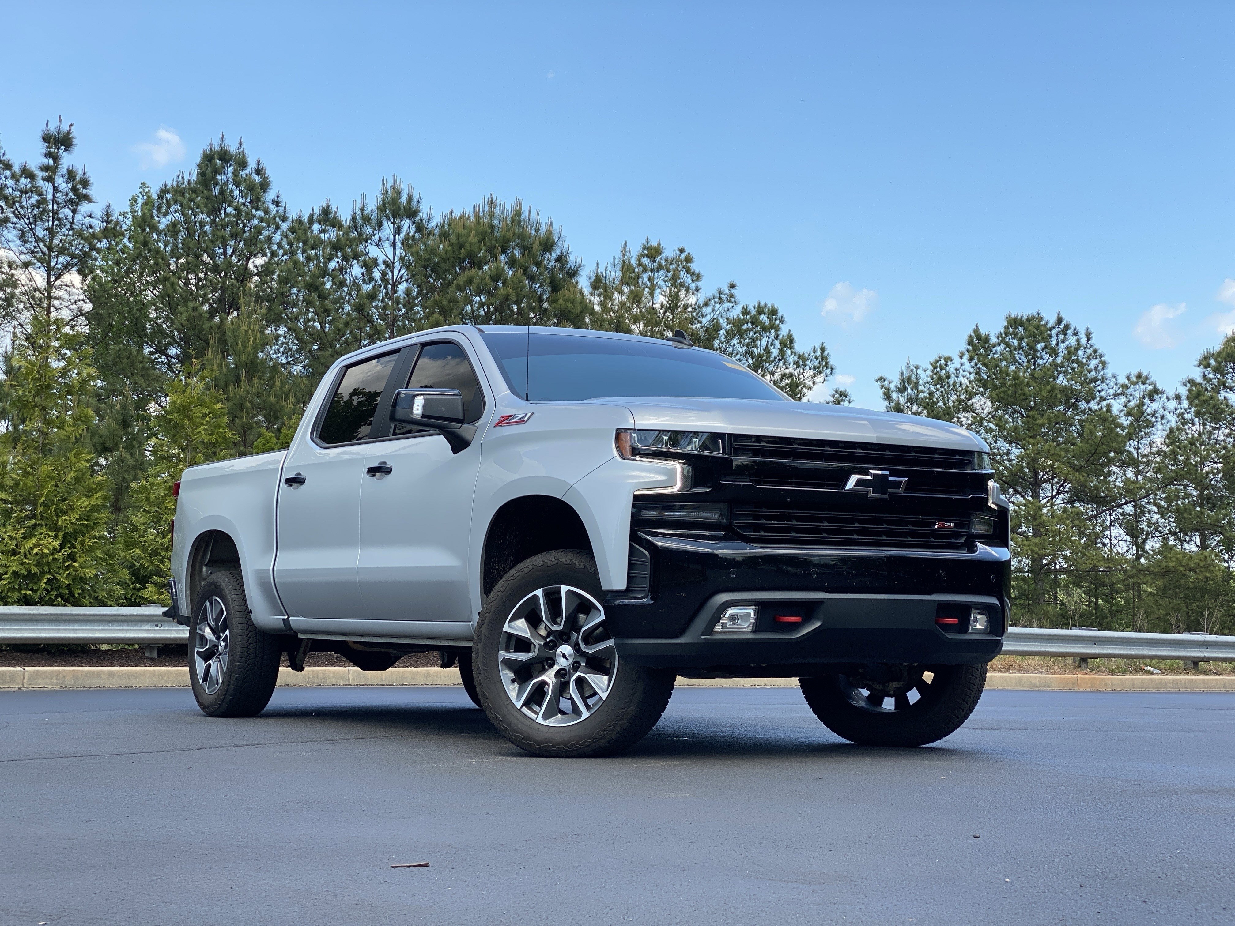 Used 2021 Chevrolet Silverado 1500 LT Trail Boss w/ Convenience Package II AWD/4WD image 2