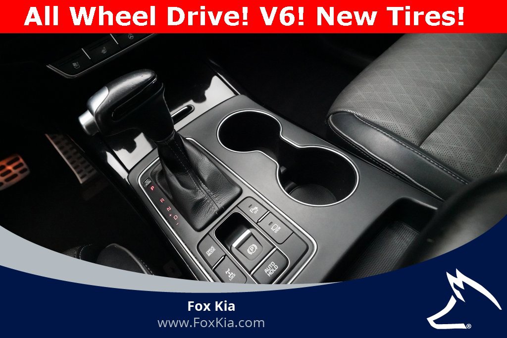 Used 2017 Kia Sorento SX image 17
