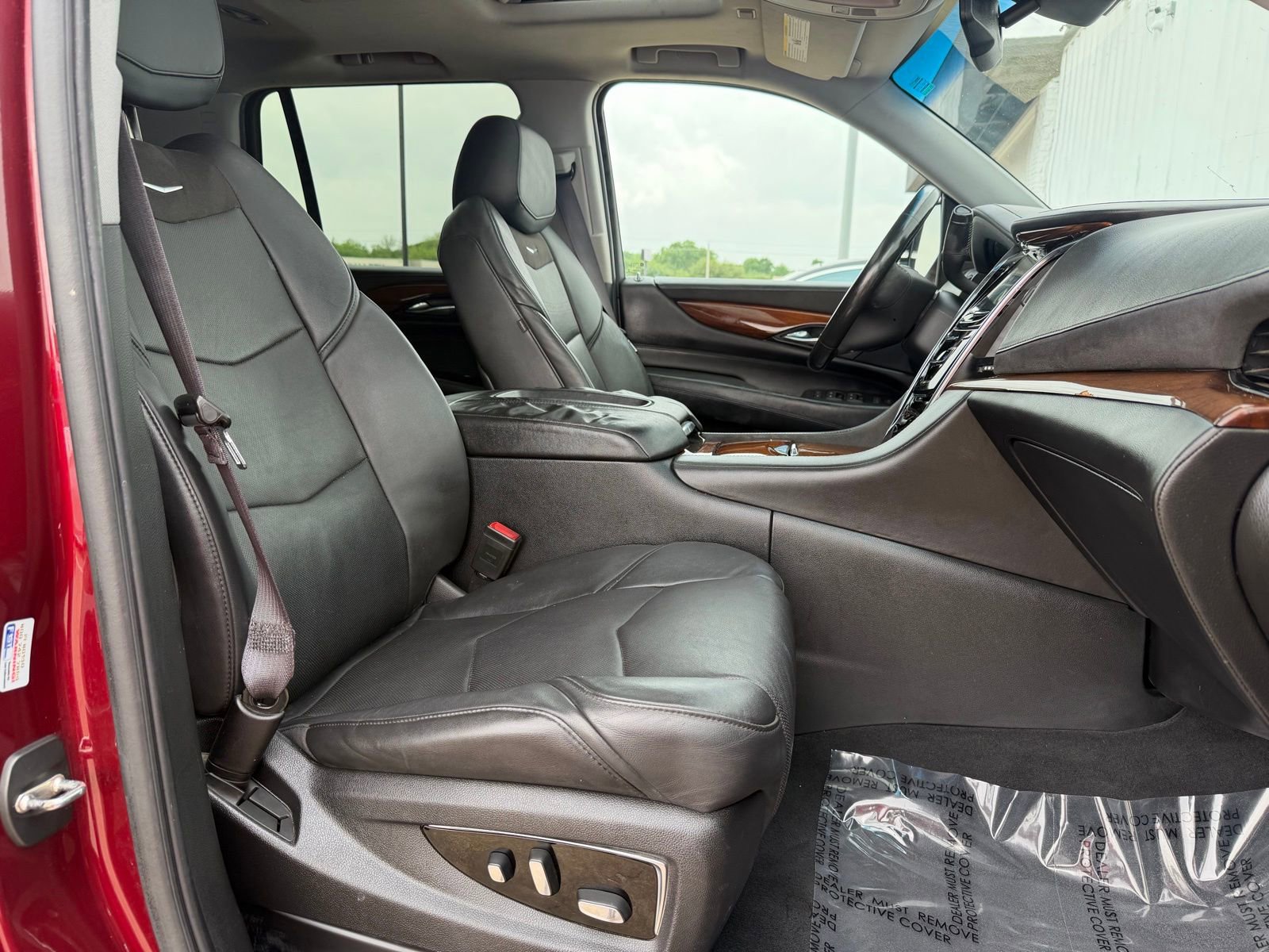 Used 2016 Cadillac Escalade Premium AWD/4WD image 23