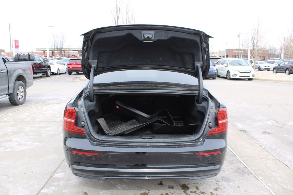 Used 2024 Volvo S60 B5 Plus image 10