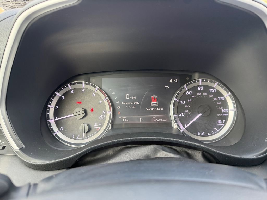 Used 2023 Toyota Highlander XLE image 16