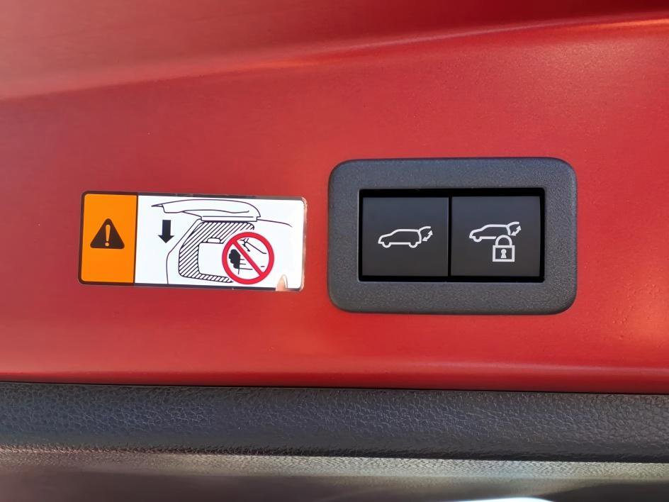 New 2026 Toyota Corolla Cross XLE image 7