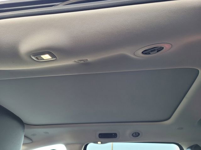 Used 2023 Chrysler Pacifica Limited image 17