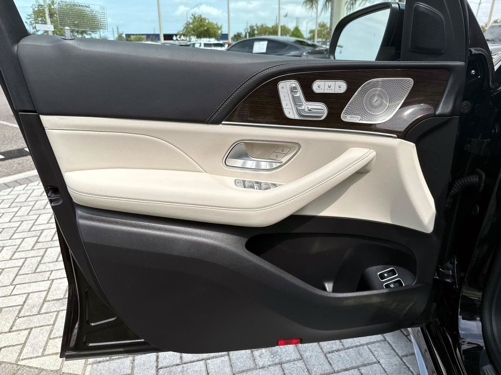 Certified 2024 Mercedes-Benz GLE 450e 4MATIC image 17