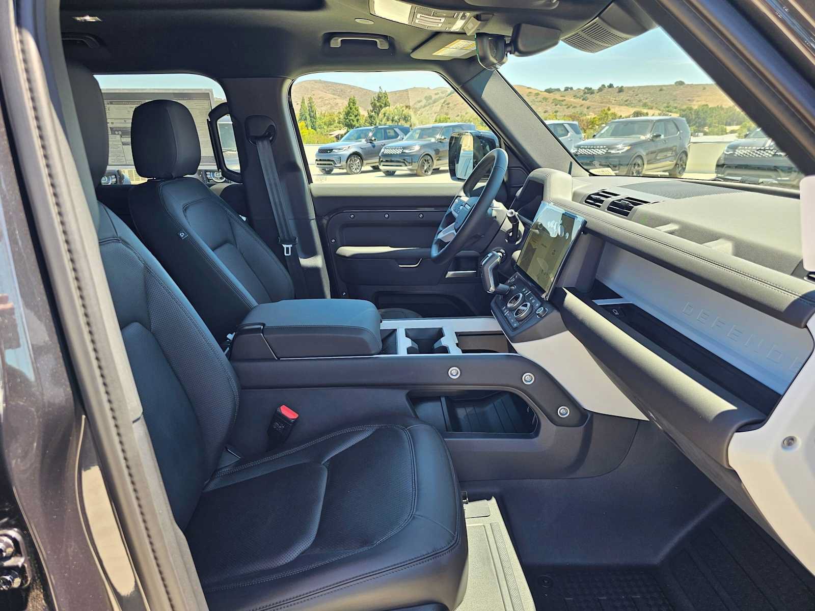 New 2026 Land Rover Defender 110 X-Dynamic SE AWD/4WD image 10