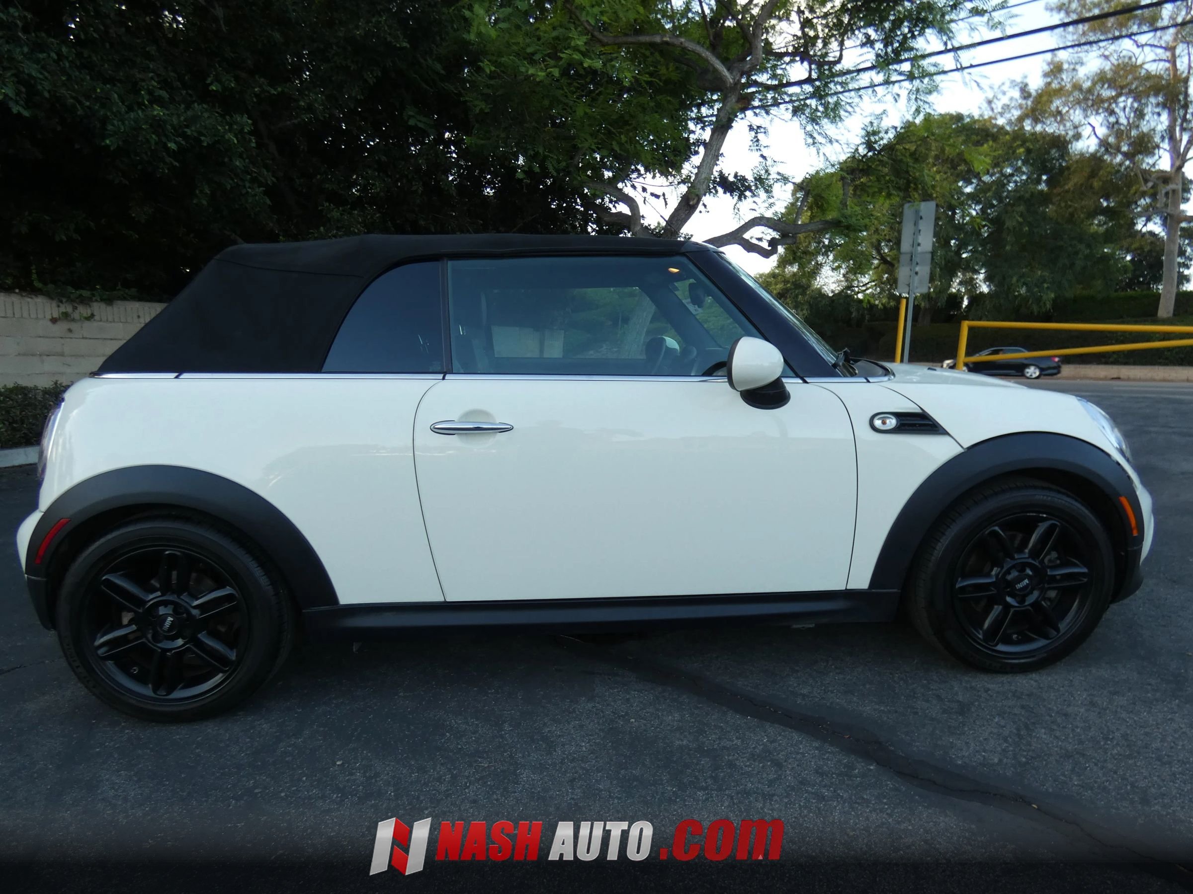 Used 2015 MINI Cooper Convertible FWD image 58