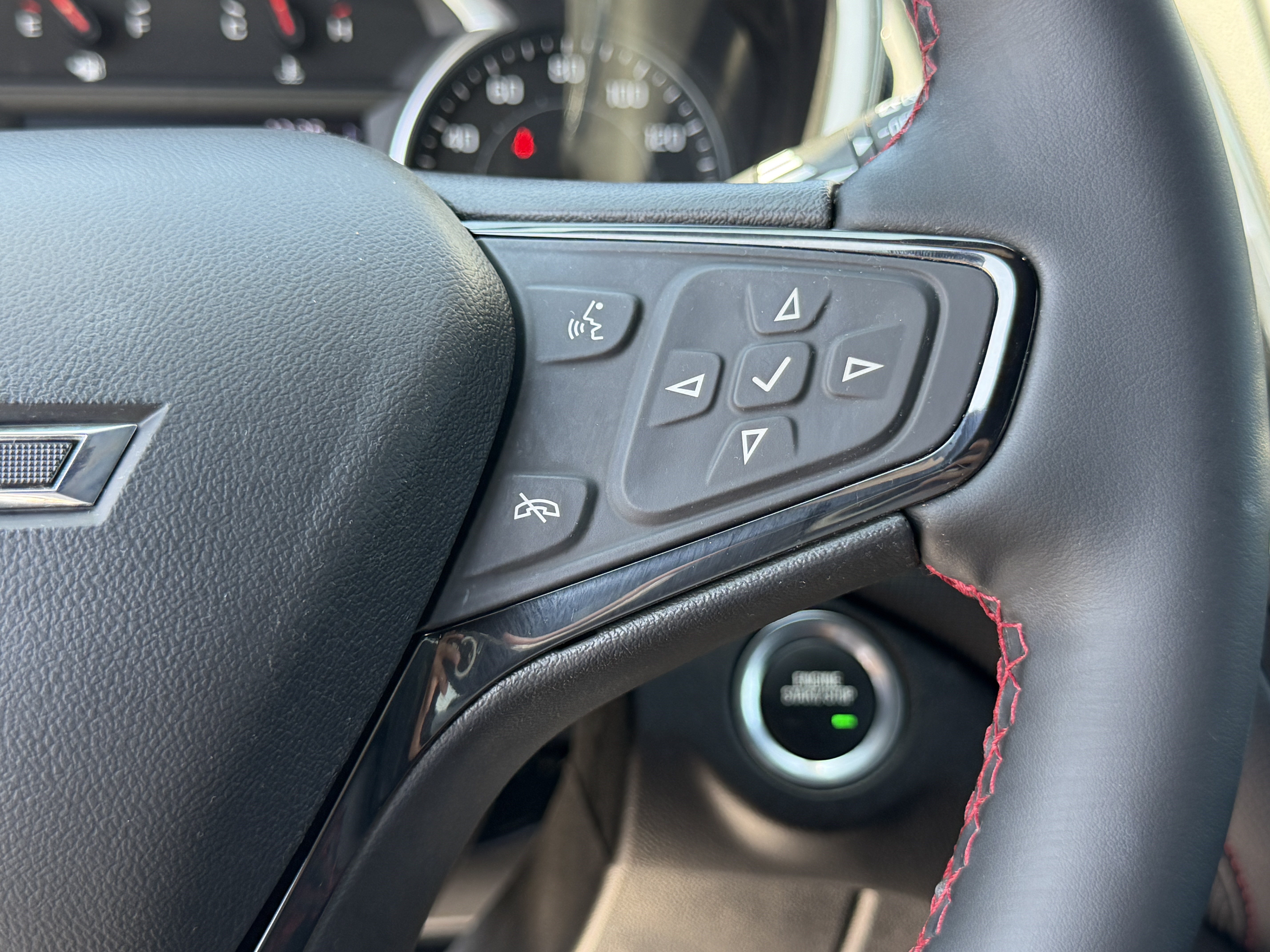 Used 2024 Chevrolet Equinox RS FWD image 20