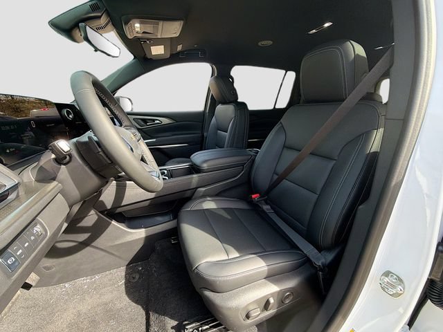 New 2026 Chevrolet Traverse LT w/ Driver Confidence Package AWD/4WD image 23