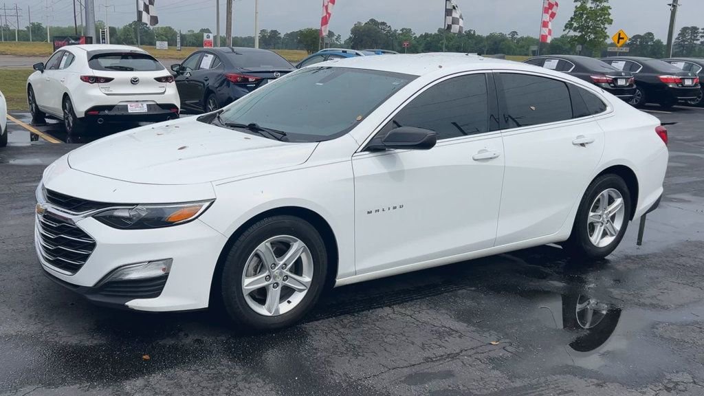 Used 2022 Chevrolet Malibu LS FWD image 4