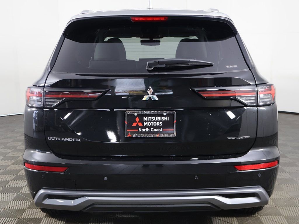 New 2025 Mitsubishi Outlander AWD image 18