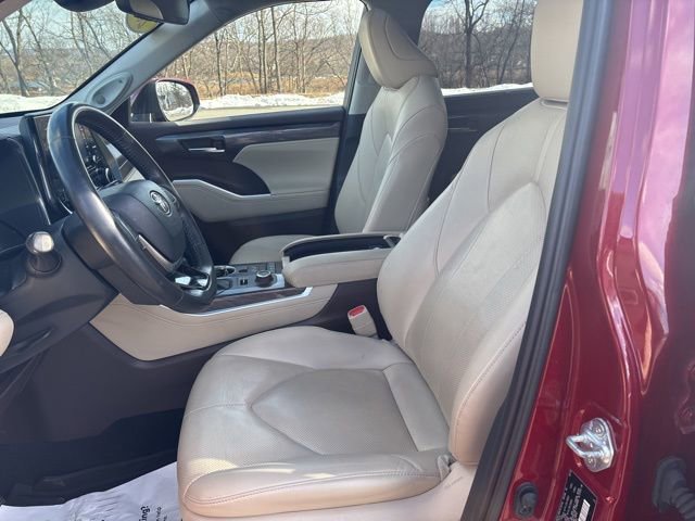 Used 2020 Toyota Highlander Limited image 50