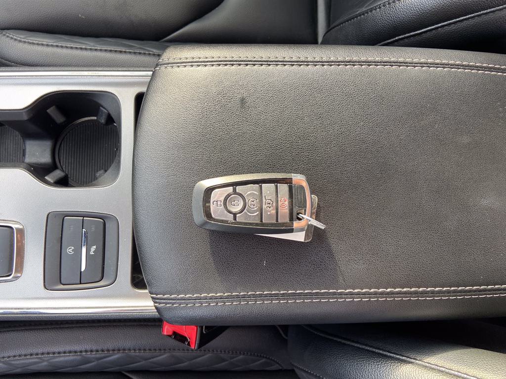Used 2023 Ford Edge Titanium AWD/4WD image 30