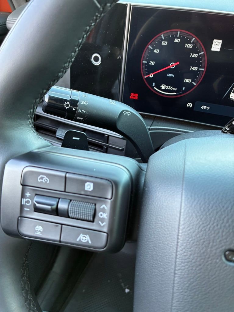 Used 2024 Hyundai Santa Fe Calligraphy image 31