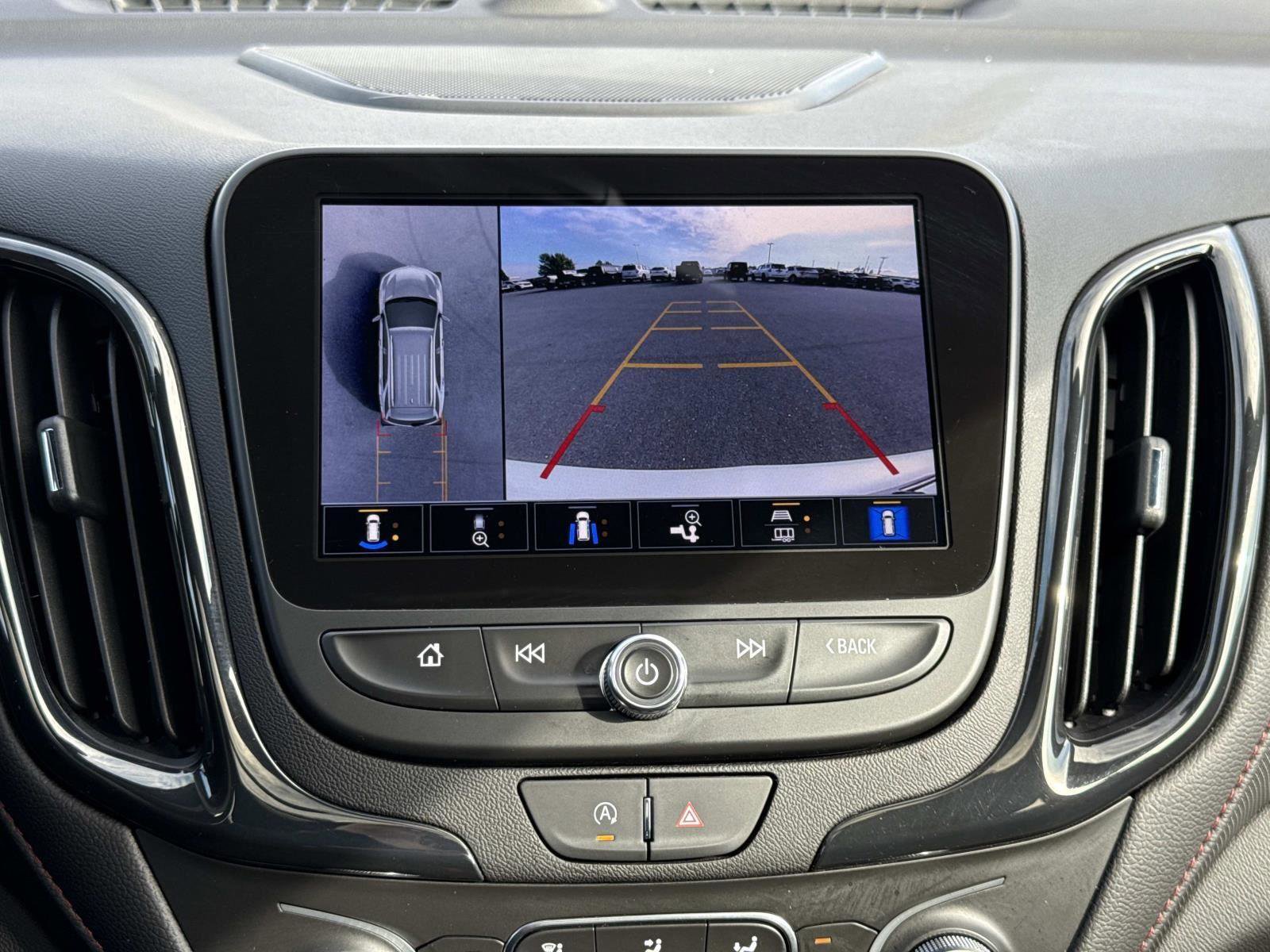 Used 2023 Chevrolet Equinox RS w/ RS Leather Package image 5