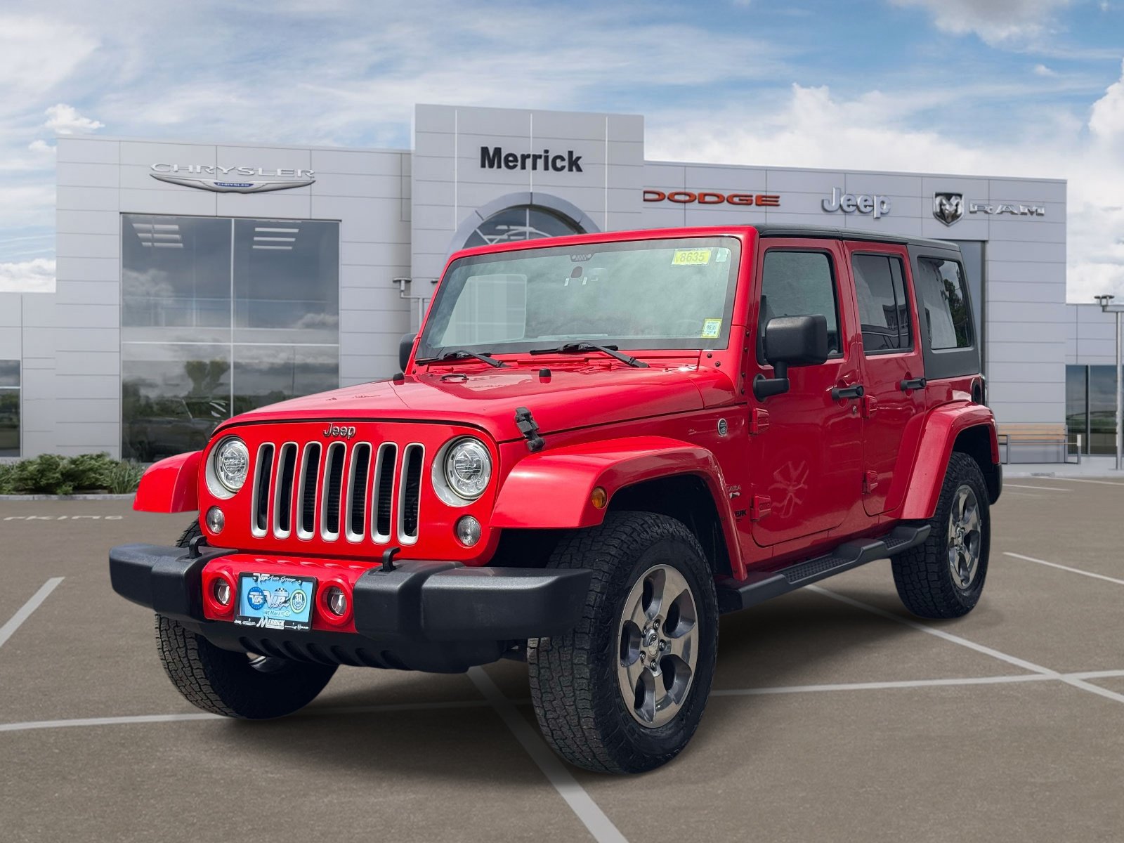 Used 2018 Jeep Wrangler Unlimited Sahara w/ Connectivity Group AWD/4WD image 4