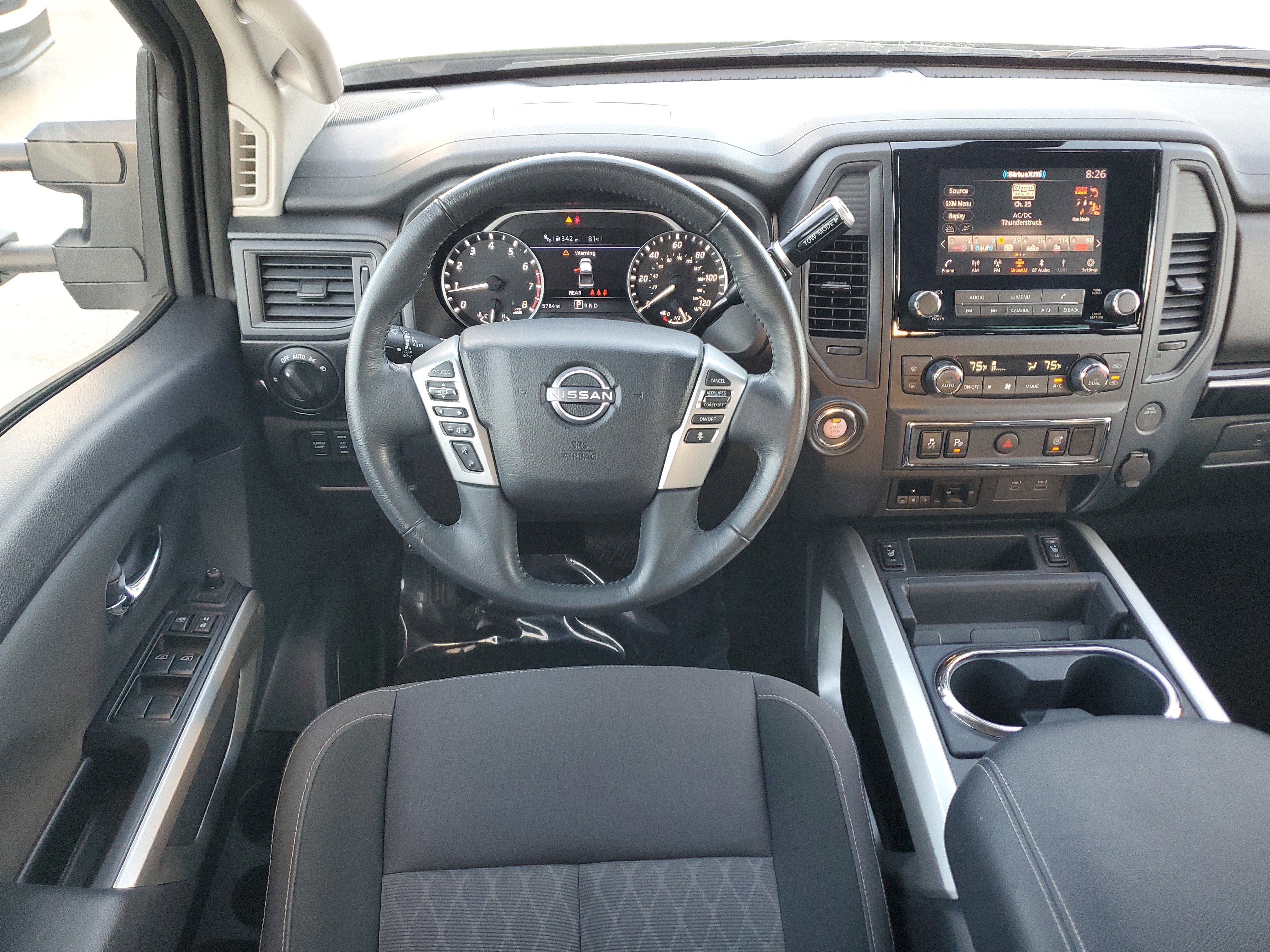 Certified 2024 Nissan Titan SV w/ SV Convenience Package image 18