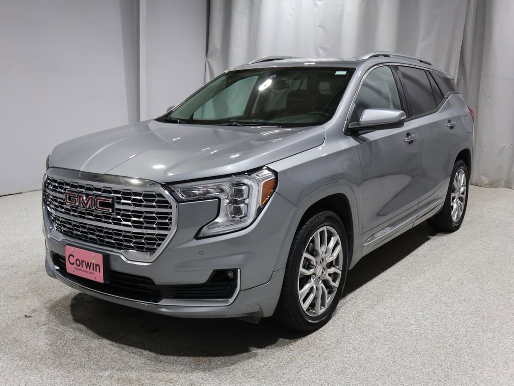 Used 2023 GMC Terrain Denali w/ LPO, Floor Liner Package image 5