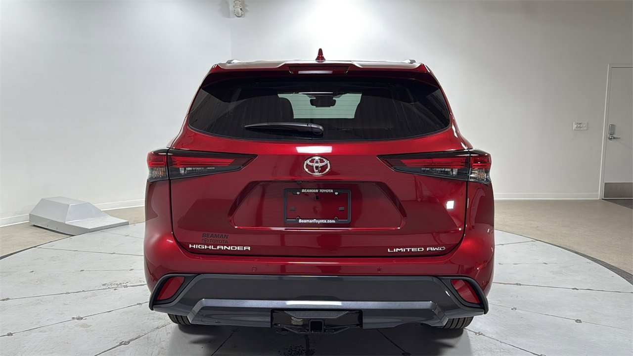 New 2026 Toyota Highlander Limited image 4
