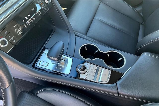 Used 2025 Genesis G70 2.5T image 19