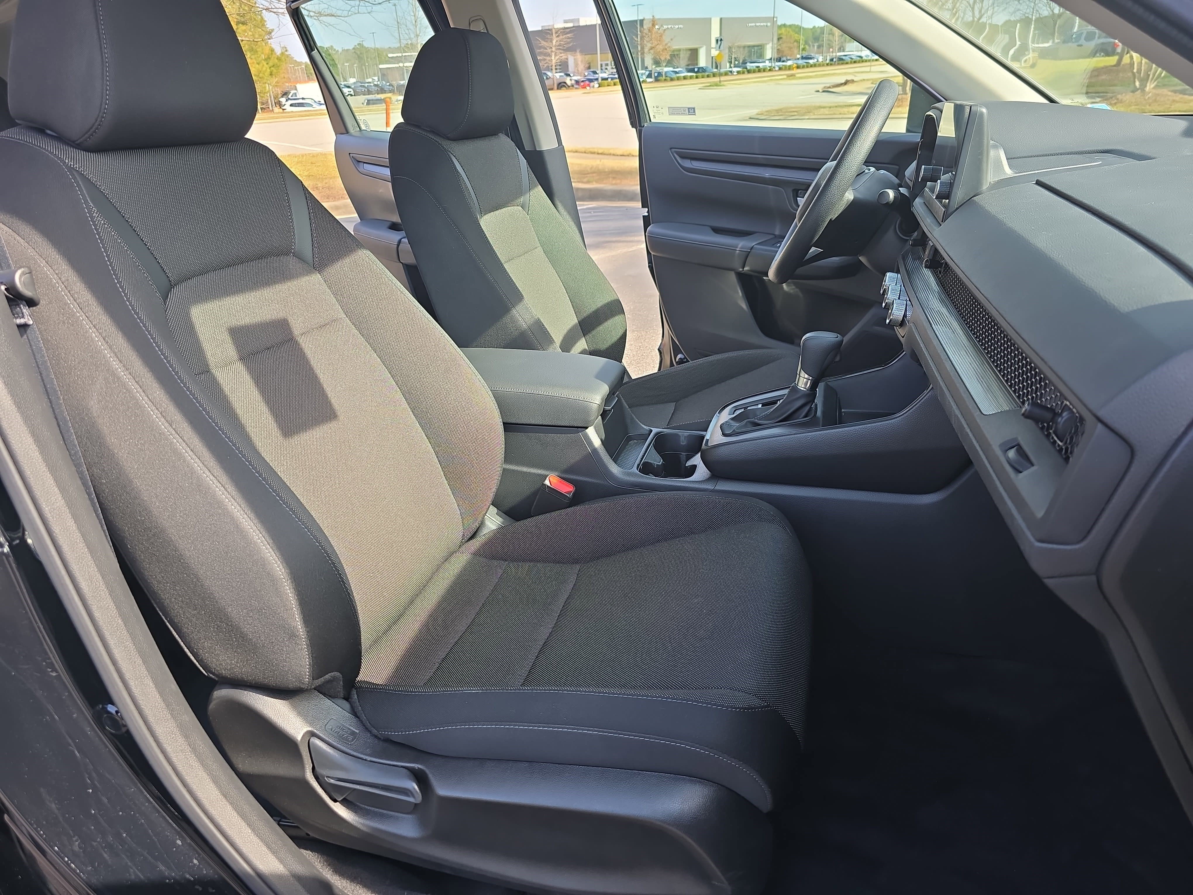 Used 2023 Honda CR-V LX image 10