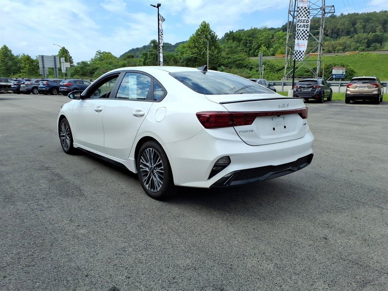 Used 2023 Kia Forte GT-Line w/ GT-Line Technology Package FWD image 4