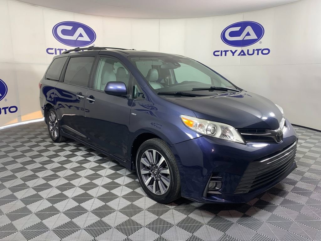 Used 2018 Toyota Sienna XLE Premium