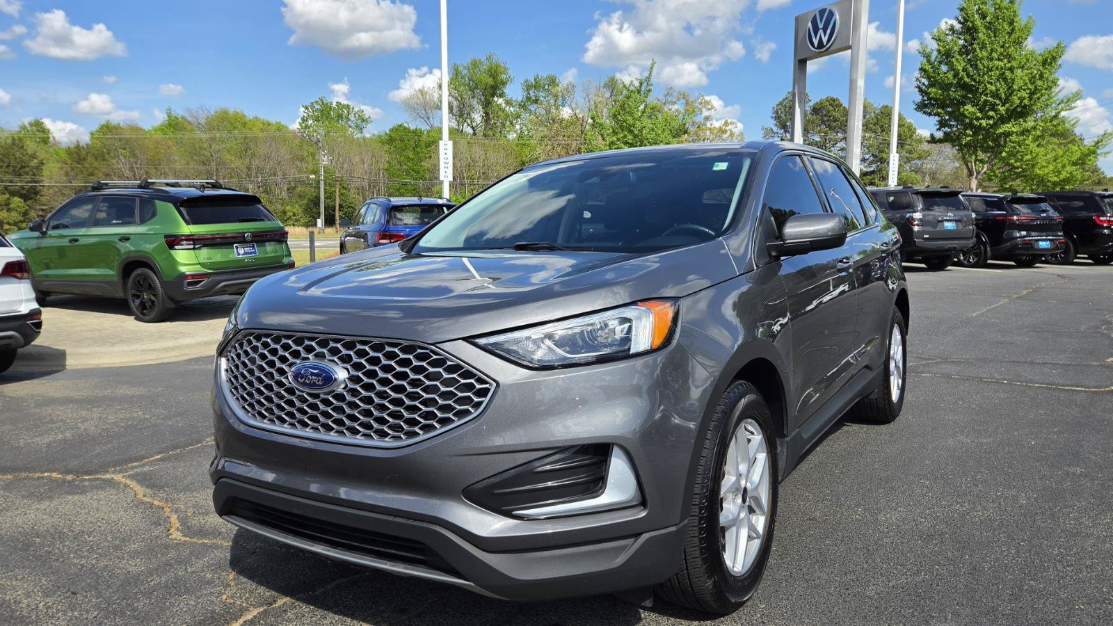 Used 2024 Ford Edge SEL AWD/4WD image 9